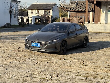 Hyundai Elantra 1.5L CVT LUX Premium Edition 2022 года выпуска