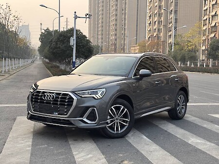 Audi Q3 35TFSI Progressive Dynamic 2021 года выпуска