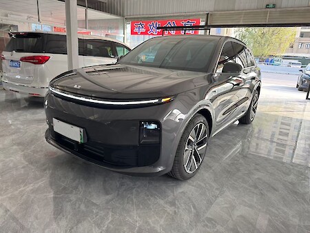 Li Auto L6 2024 1.5T Extended Range L6 Pro (Индивидуальный цвет, опционально 21-дюймовые диски)