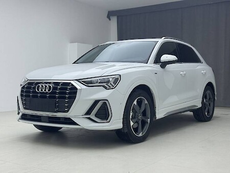 Audi Q3 2022 35 TFSI Sportline