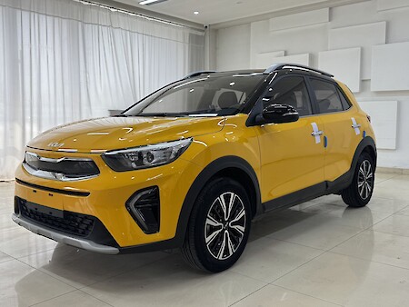 Kia Stonic 2021 1.4L CVT с люком в крыше