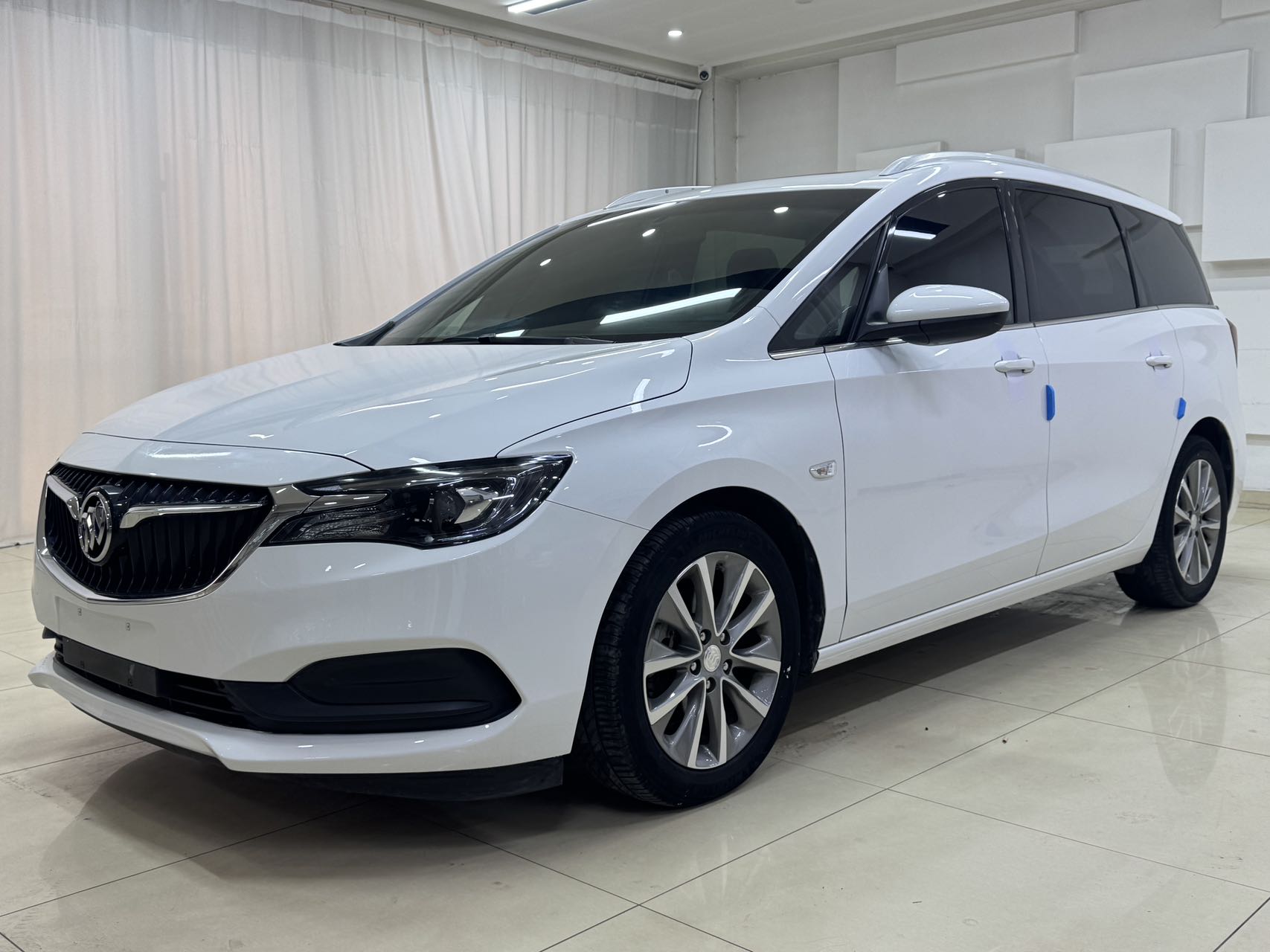 Buick GL6 2021 323T Mild Hybrid Luxury 102936