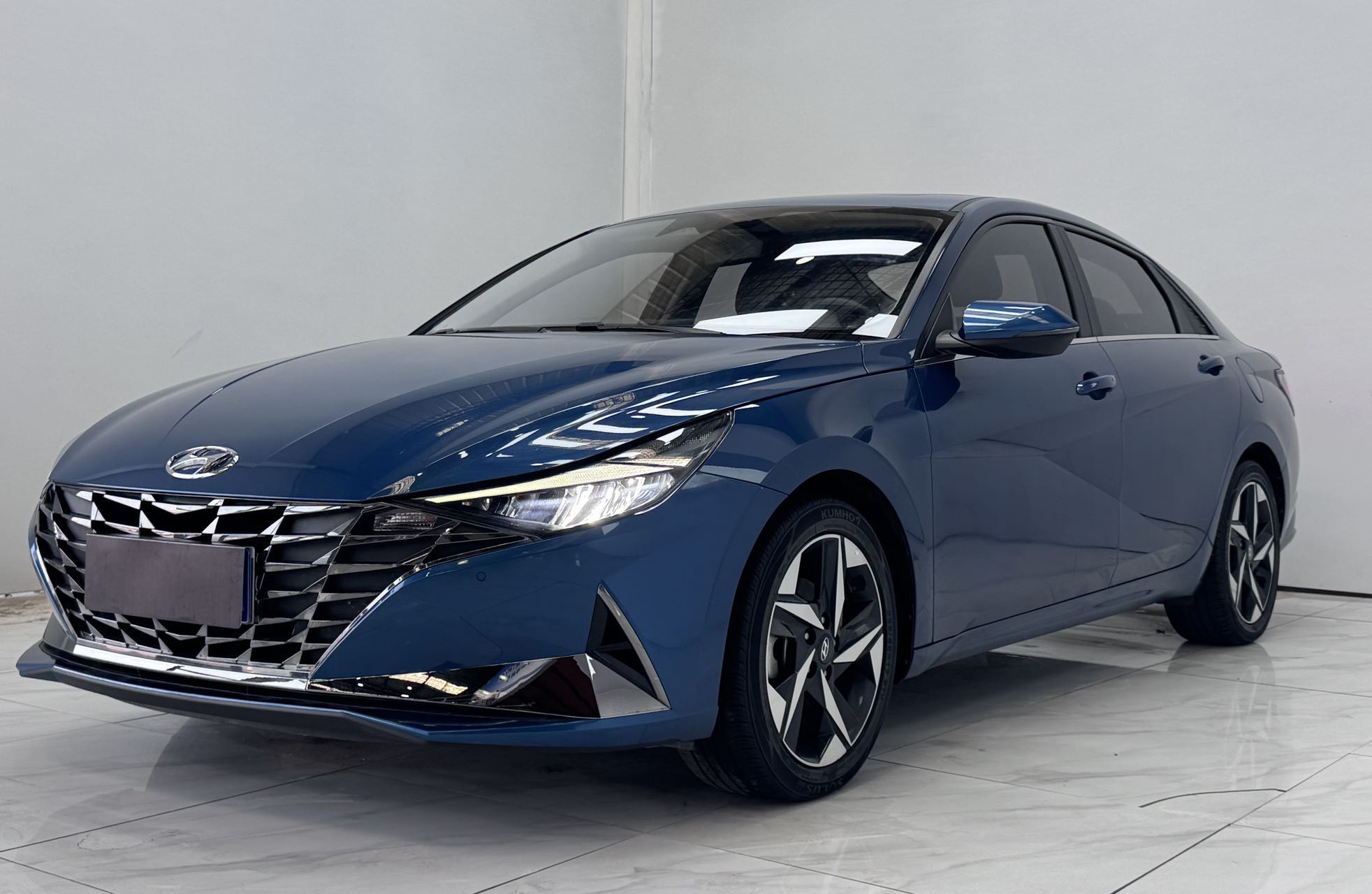 Hyundai Elantra 2021 1.5L CVT LUX Premium 162343