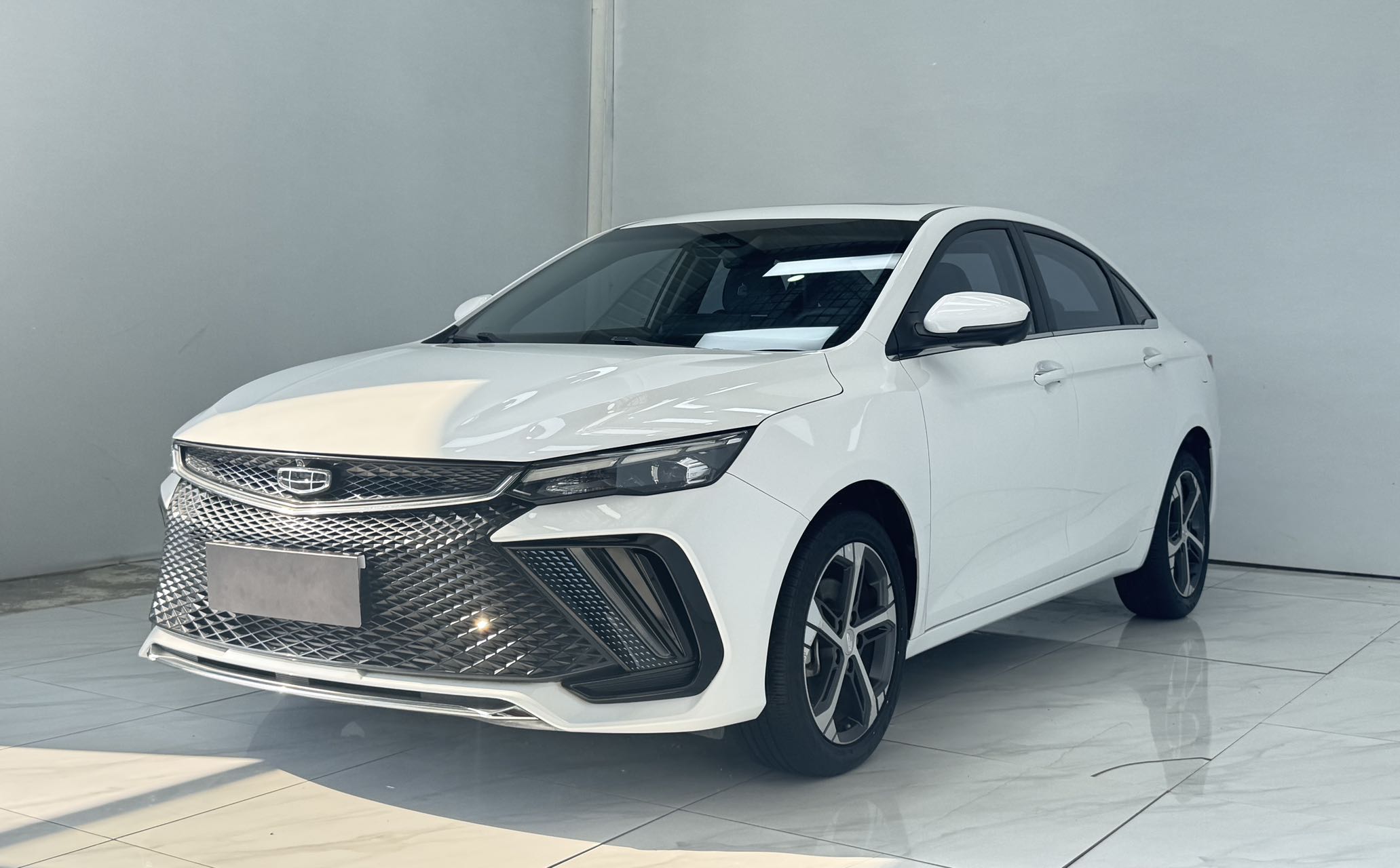 Geely Emgrand L 2022, 1.4T CVT Supreme Edition (Top) 004198