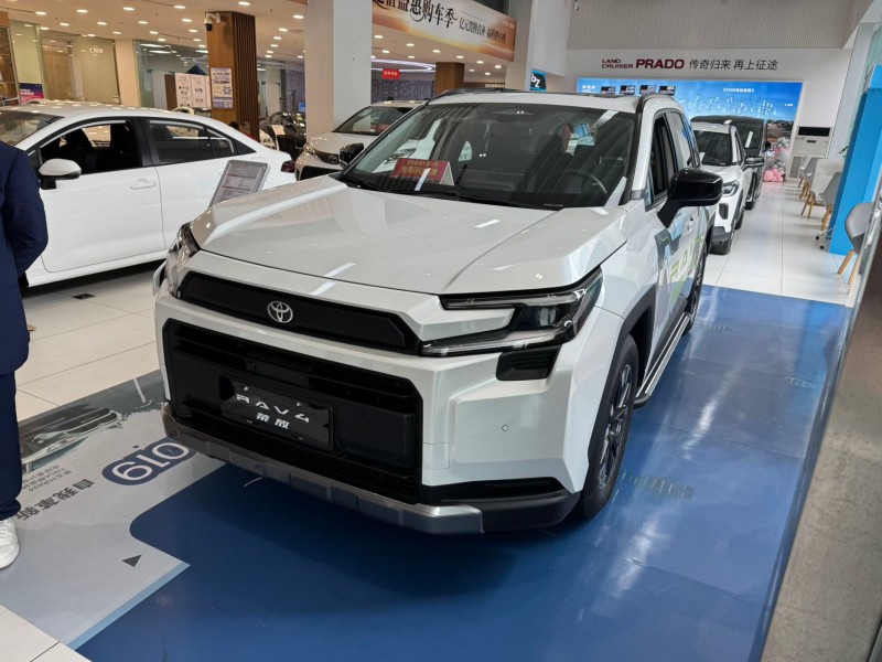 Toyota RAV4, 2026, 2.0 CVT (171 л.с.), внедорожник, передний привод 016387
