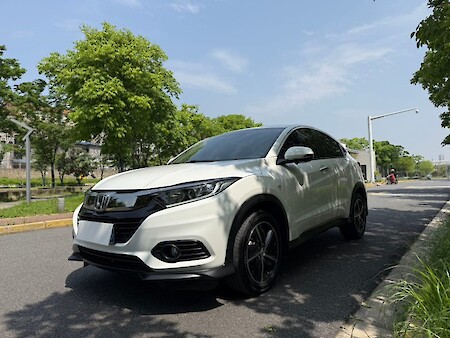 Honda Vezel (Vezel / HR-V) 2022, 1.5L CVT Pioneer Edition 119722