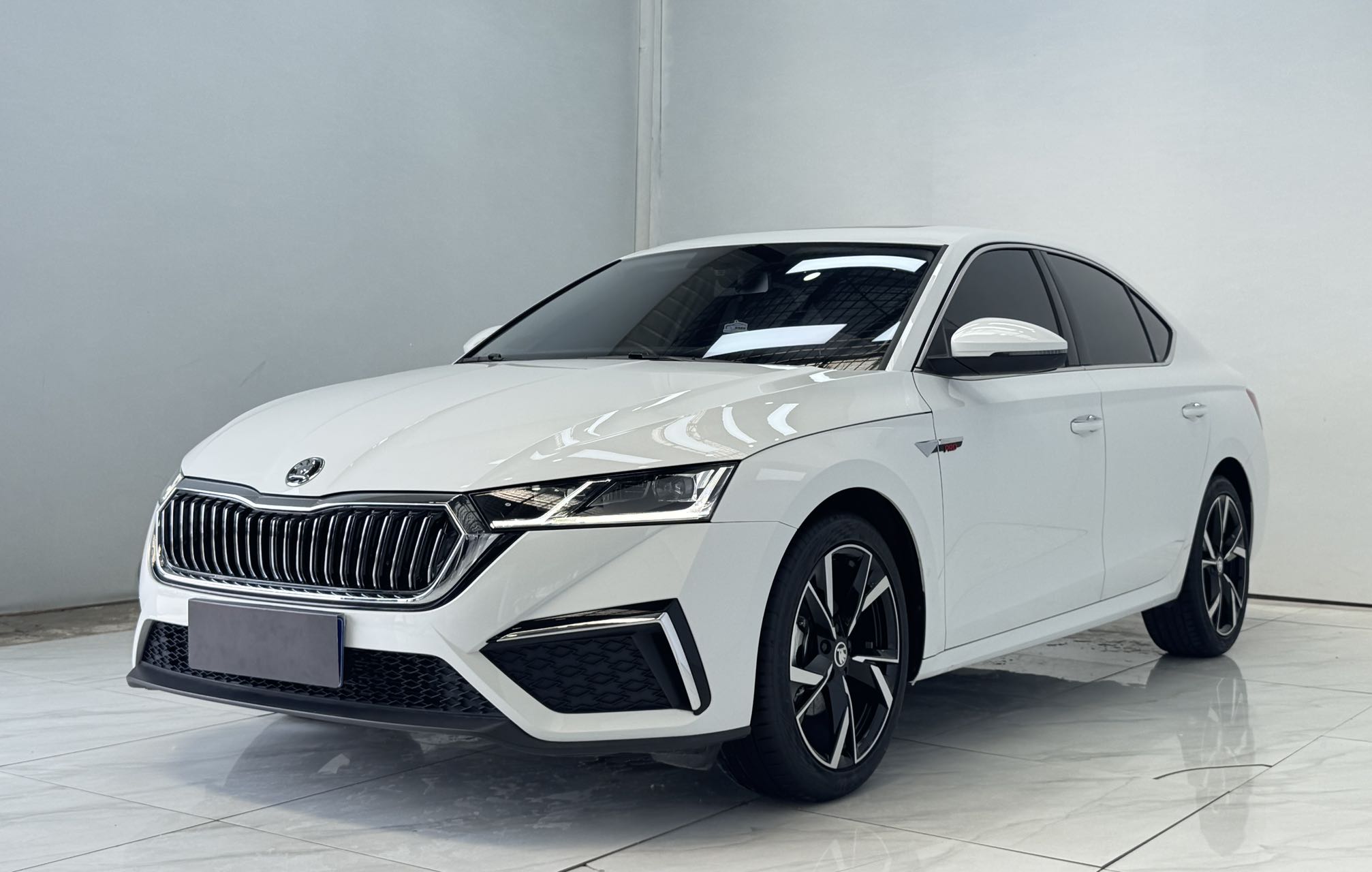 Skoda Octavia PRO 2023, TSI280 Premium Edition 011236